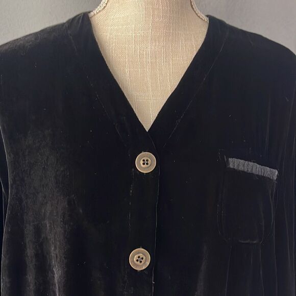 Vintage Paul Reid silk and velvet black jacket w/gold buttons w/soft black trim - Picture 2 of 6